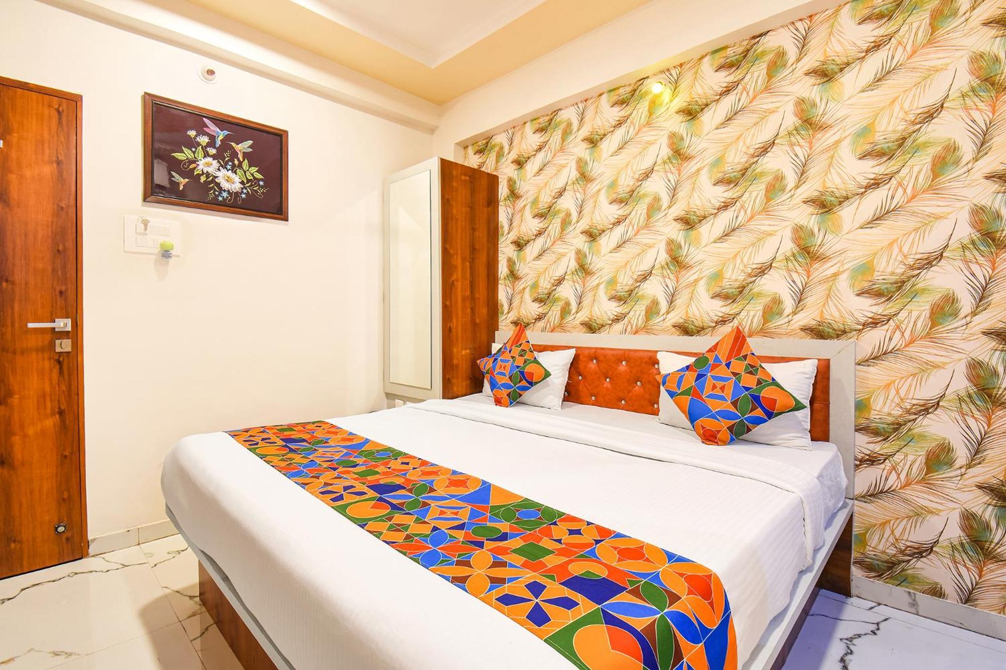 Fabhotel Prime Kharadi Residency - Nr Lohgaon 푸네 외부 사진