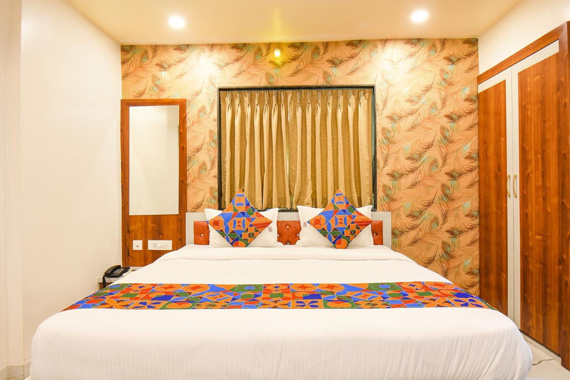 Fabhotel Prime Kharadi Residency - Nr Lohgaon 푸네 외부 사진