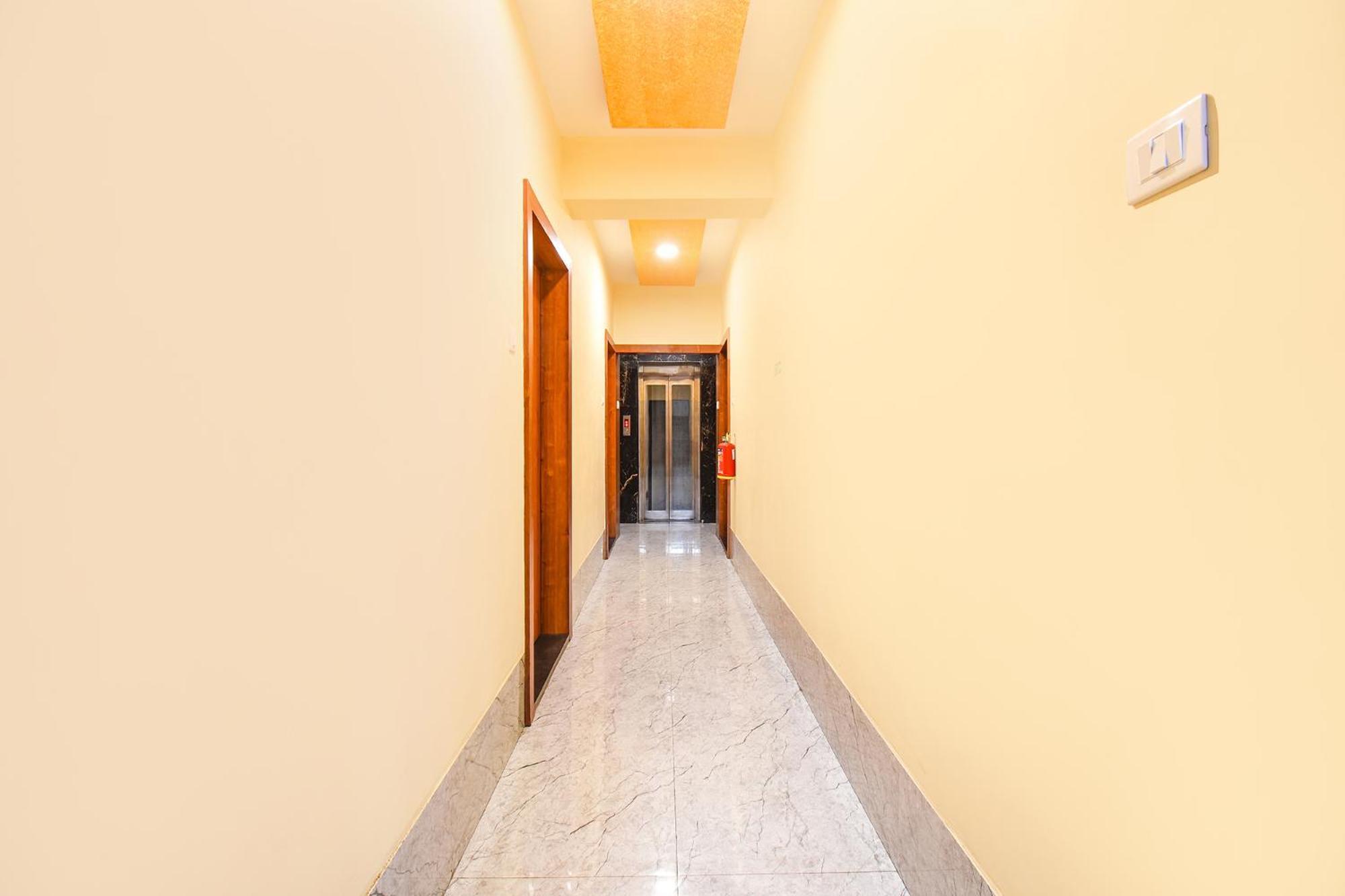 Fabhotel Prime Kharadi Residency - Nr Lohgaon 푸네 외부 사진