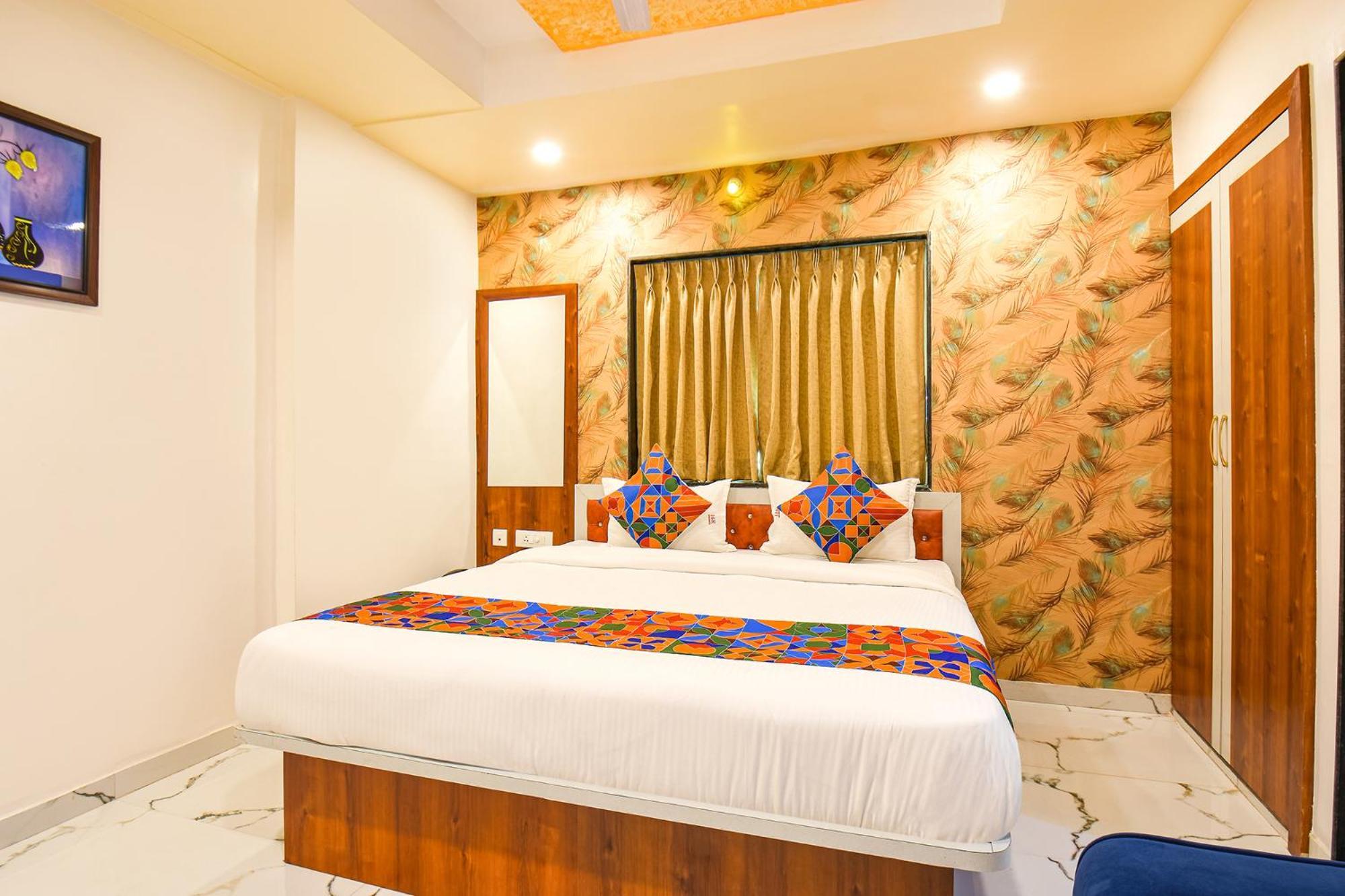 Fabhotel Prime Kharadi Residency - Nr Lohgaon 푸네 외부 사진